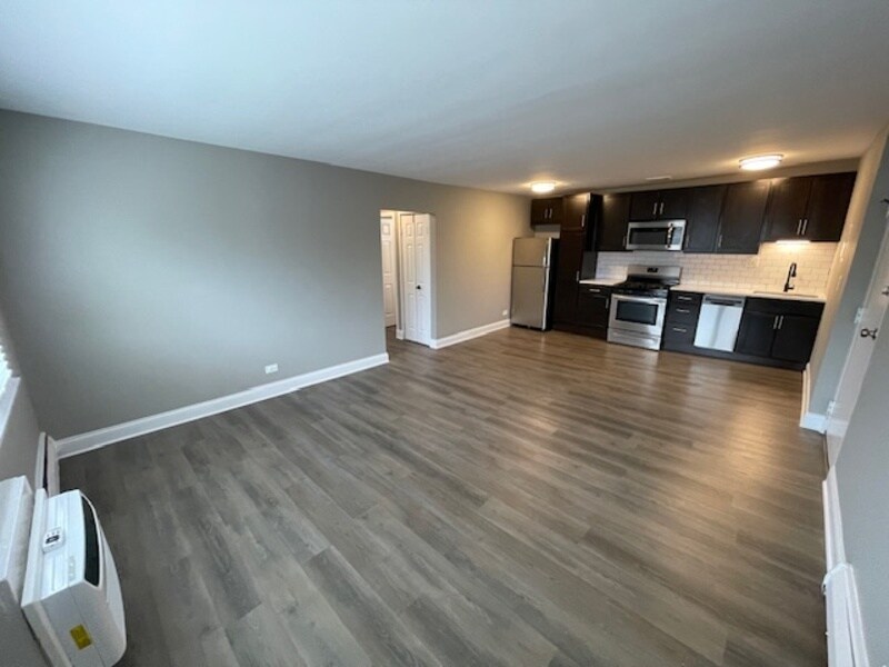 7 N Dryden Pl in Arlington Heights, IL - Building Photo