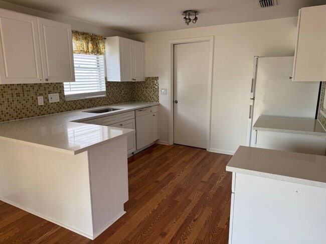 16104 Foxfire Dr in Tampa, FL - Building Photo - Building Photo