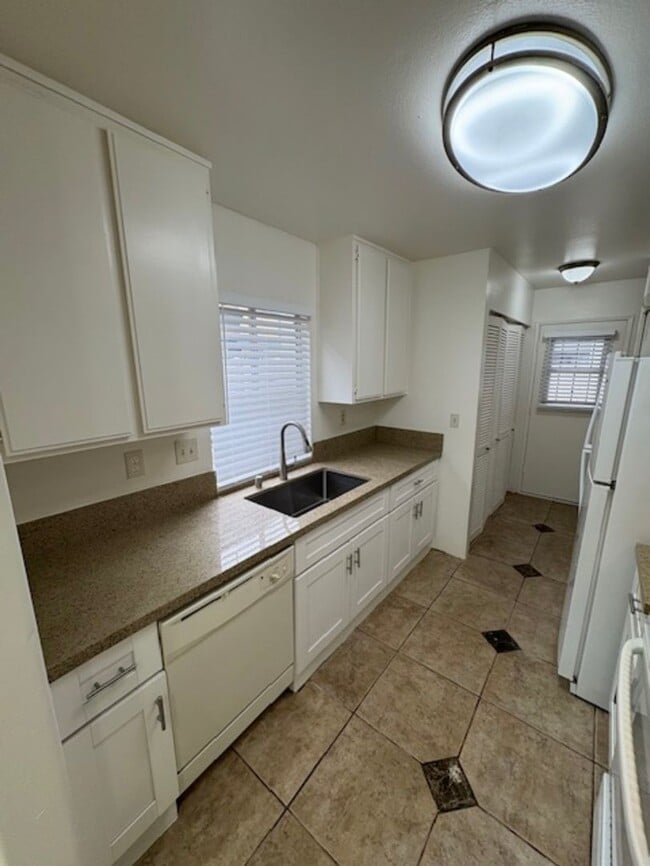 property at 1680 Oro Vista Rd