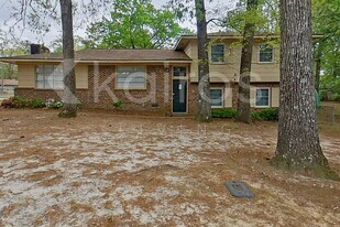 6537 St Louis St in Fayetteville, NC - Building Photo