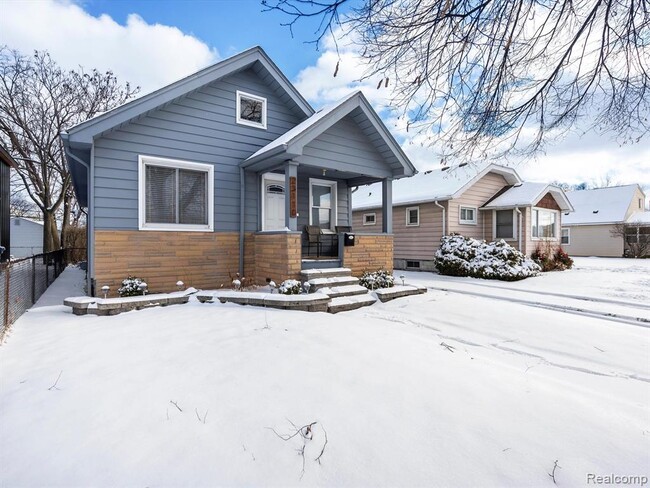 23110 Carlisle Ave in Hazel Park, MI - Building Photo - Building Photo