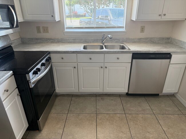 4269 S Semoran Blvd in Orlando, FL - Building Photo - Building Photo