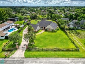 4920 SW 170th Ave in Southwest Ranches, FL - Building Photo - Building Photo