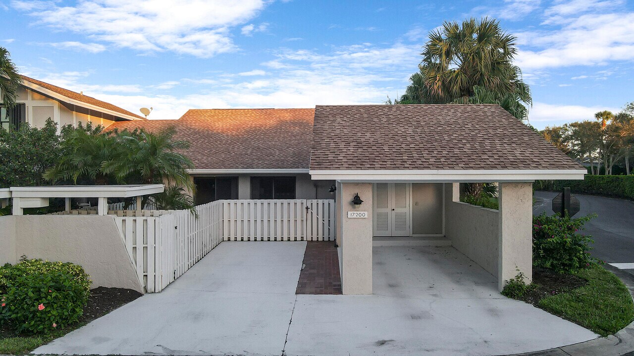 17200 Randall Terrace in Jupiter, FL - Foto de edificio