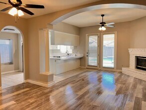 9131 Anchor Island Ct in Bakersfield, CA - Building Photo - Building Photo