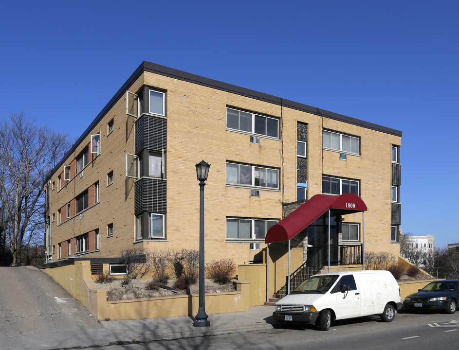 1800 Lasalle Ave in Minneapolis, MN - Building Photo