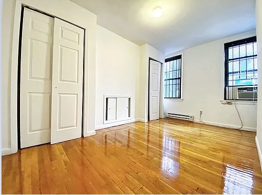 139 E 12th St in New York, NY - Foto de edificio