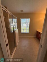 1713 SE Haverford St in Port St. Lucie, FL - Foto de edificio - Building Photo