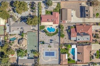 7045 Palmyra Ave in Las Vegas, NV - Building Photo - Building Photo