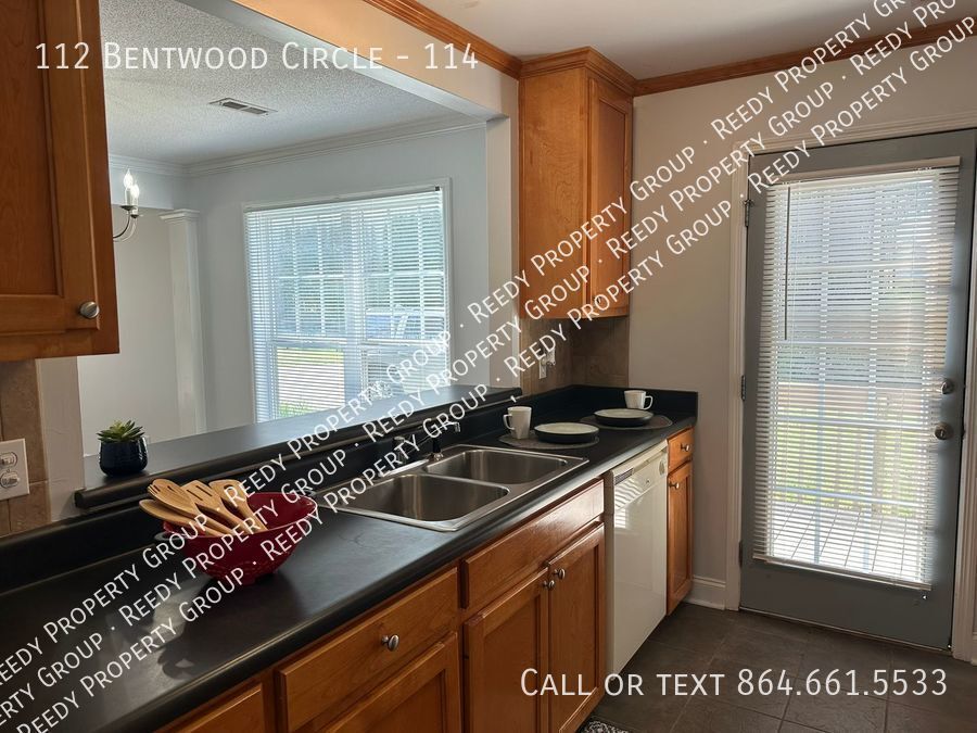 112 Bentwood Cir, Unit 114 in Spartanburg, SC - Building Photo