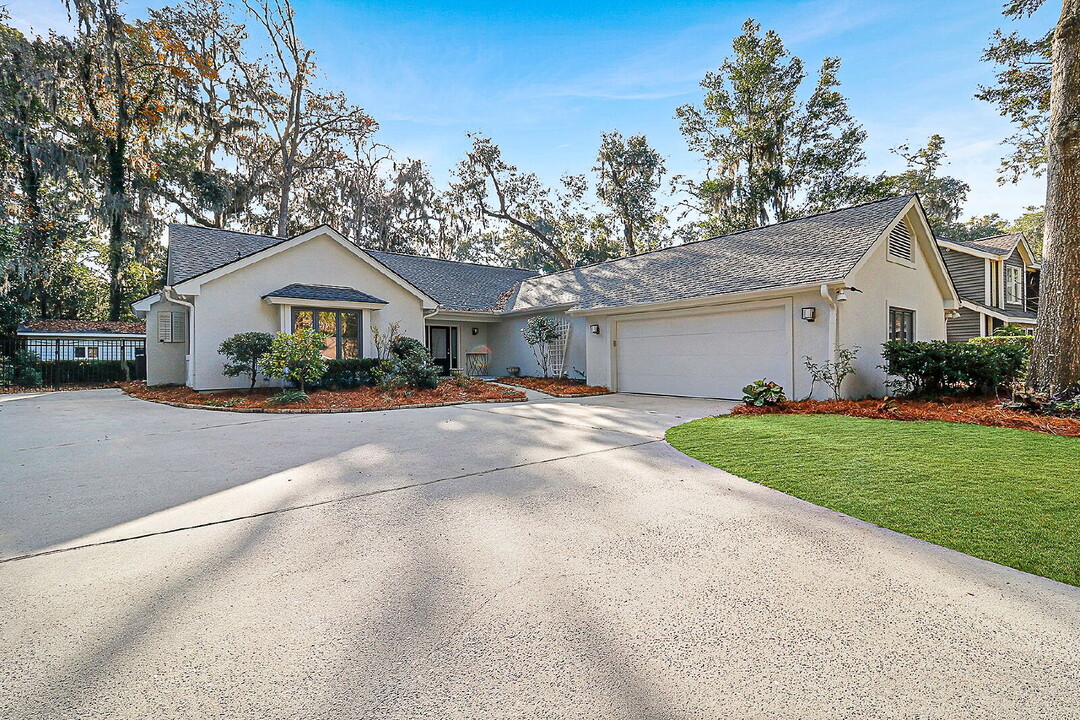 23 Minuteman Dr in Bluffton, SC - Building Photo