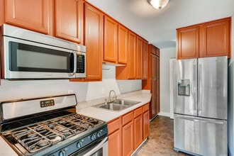 902 Middlesex Rd in Essex, MD - Building Photo - Building Photo