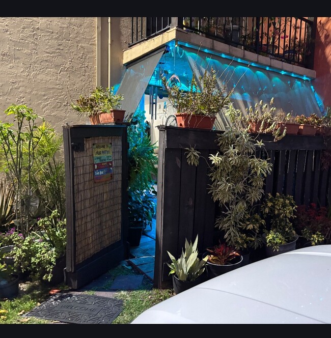 property at 10834 N Kendall Dr