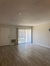 945 Estes St in El Cajon, CA - Building Photo - Building Photo