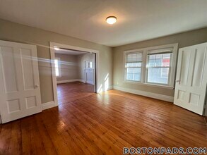 49 Forbes St, Unit 2 in Boston, MA - Building Photo - Building Photo