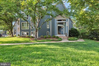5006 Dorsey Hall Dr, Unit C1 in Ellicott City, MD - Building Photo - Building Photo