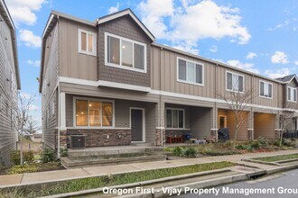 15548 NW Linder St in Portland, OR - Building Photo - Building Photo