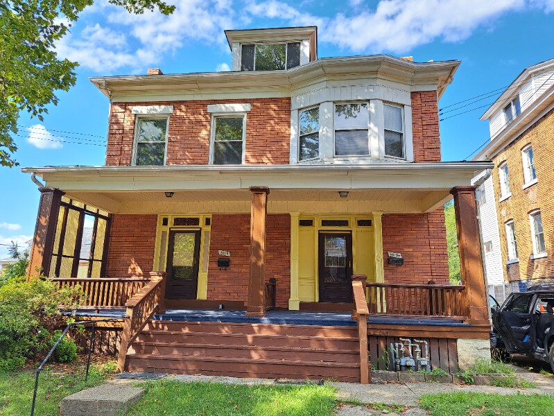 2013 Hampton St in Pittsburgh, PA - Building Photo