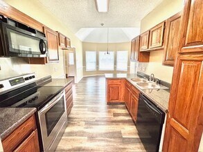 8517 Timber Run Cove-Unit -1 in Memphis, TN - Foto de edificio - Building Photo