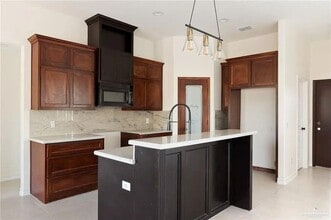 8 Whitewing St in Alamo, TX - Building Photo - Building Photo