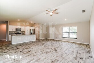 8432 Grove Rd in Ft. Myers, FL - Building Photo - Building Photo