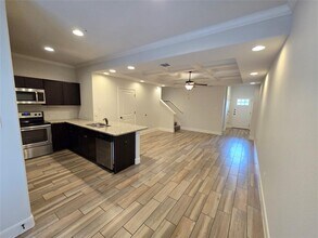 6403 Melanzane Ave in San Antonio, TX - Building Photo - Building Photo