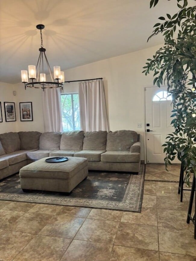 52025 Avenida Juarez in La Quinta, CA - Building Photo - Building Photo