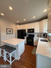 4587 Derring Ln in Fairfax, VA - Building Photo - Building Photo