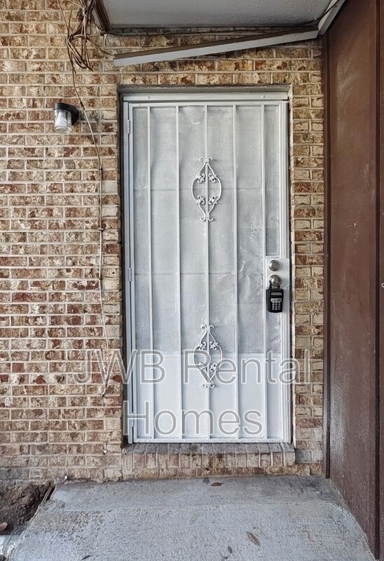 851 Bert Rd in Jacksonville, FL - Building Photo - Building Photo