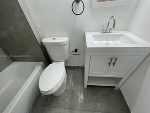 2530 Pierce St in Hollywood, FL - Building Photo - Building Photo