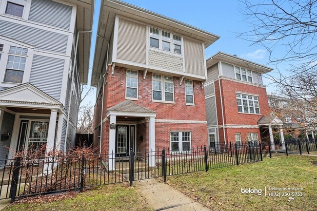 4922 S Cornell Ave in Chicago, IL - Building Photo - Building Photo