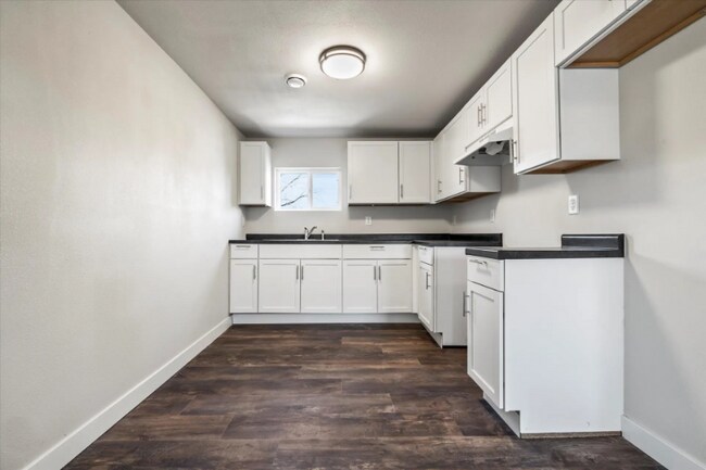224 Doty St, Unit B in Fond du Lac, WI - Building Photo - Building Photo