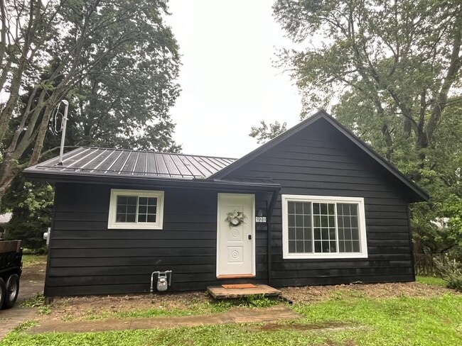 property at 560 Longcoy Ave