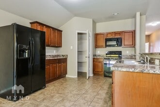 2001 Honeycomb St in Sherwood, AR - Foto de edificio - Building Photo