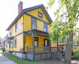2344 W Clifton Ave in Cincinnati, OH - Building Photo
