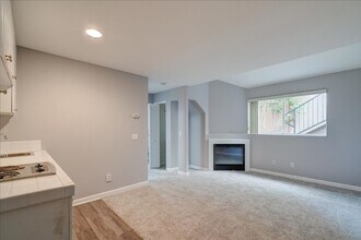 12680 Carmel Country Rd in San Diego, CA - Building Photo - Building Photo