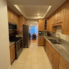 817 10th St, Unit 102 in Santa Monica, CA - Building Photo - Building Photo