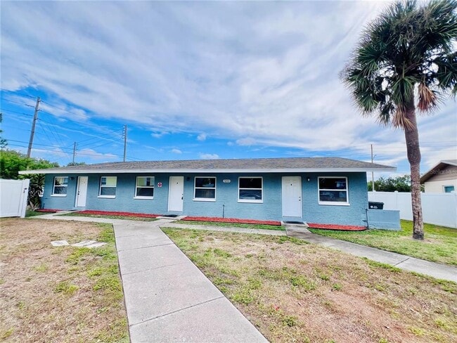 5202 Laurel Pl in Clearwater, FL - Building Photo - Building Photo