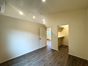 11072 SW Sunny Hl Ln in Beaverton, OR - Building Photo - Building Photo