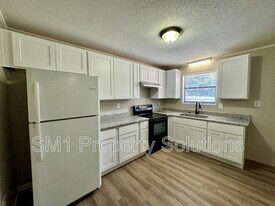 1716 Green Oaks Dr SE in Winston-Salem, NC - Building Photo