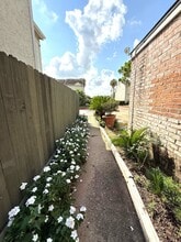 8643 Village of Fondren in Houston, TX - Building Photo - Building Photo