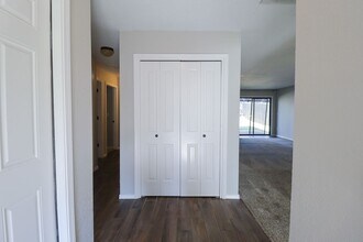 9143 S Lakewood Ave in Tulsa, OK - Foto de edificio - Building Photo