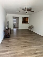 1050 SW 30th St in Fort Lauderdale, FL - Building Photo - Building Photo