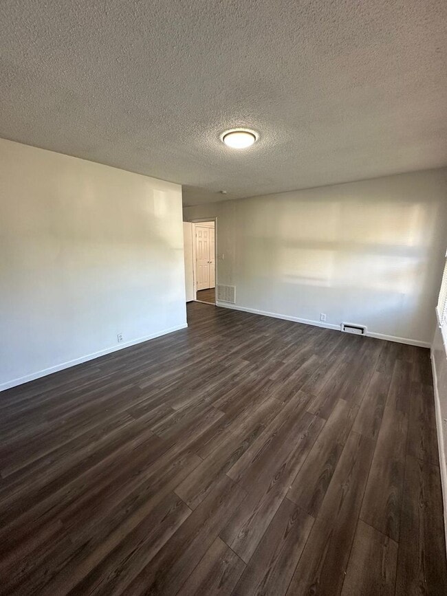 11413 Delmar Cir in Kansas City, MO - Building Photo - Building Photo