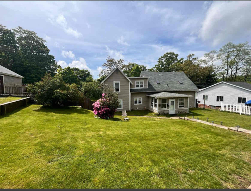 10 Cedar St in Vernon, CT - Foto de edificio