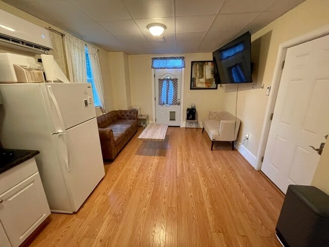 property at 433 Day Ave SW