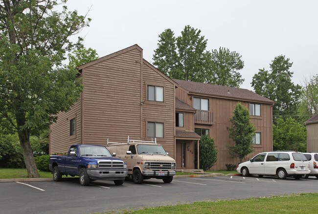 482 Piccadilly Sq in Cincinnati, OH - Building Photo - Building Photo