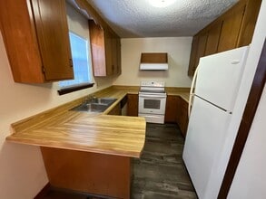 2975 A Kynes St in Marianna, FL - Building Photo - Building Photo