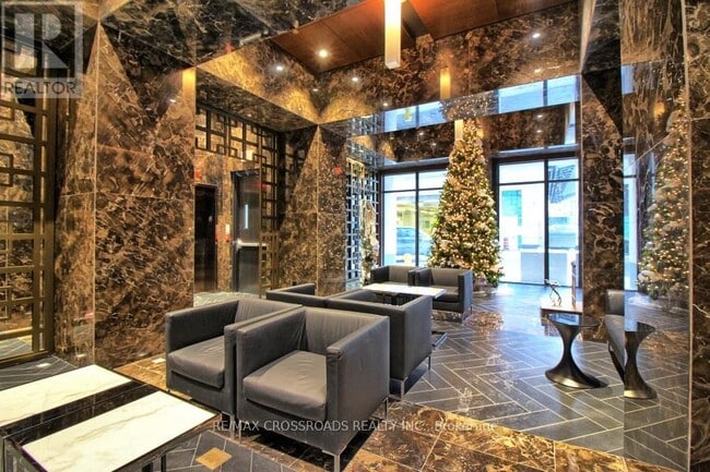 70 Temperance St in Toronto, ON - Building Photo - Building Photo