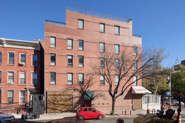 201 W 134th St in New York, NY - Foto de edificio - Building Photo